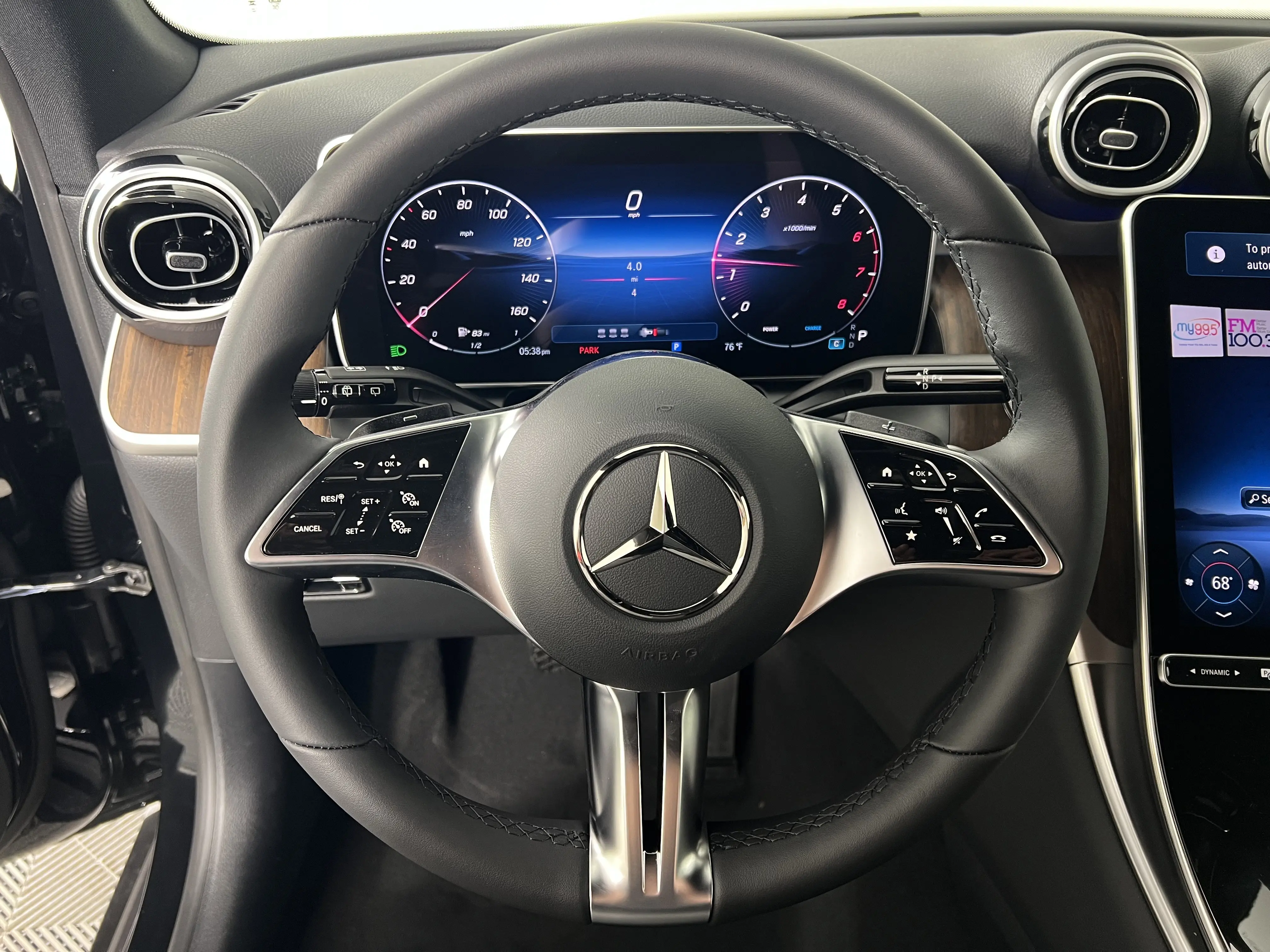 2026 Mercedes Benz GLC 300 4MATIC photo 21