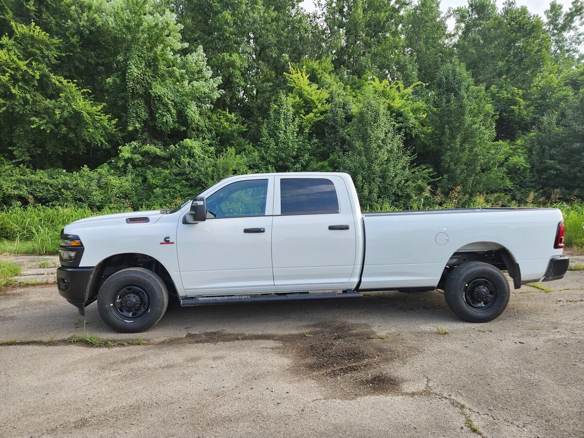 2025 RAM 2500 Tradesman - Photo 17
