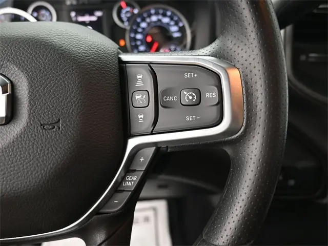 2026 Ram 2500 Tradesman photo 17