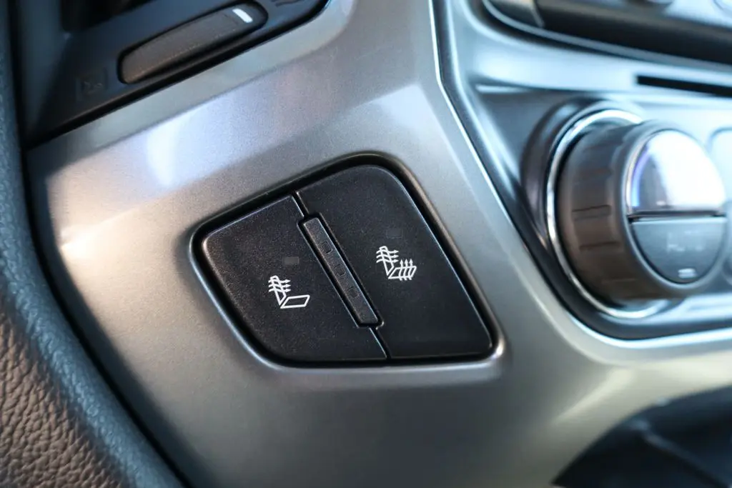 2015 Chevrolet Silverado LT photo 16