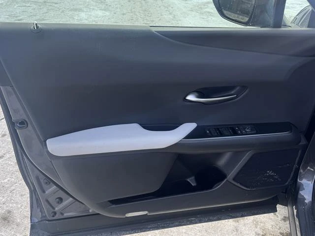 2025 Lexus UX 300h Premium - Photo 12