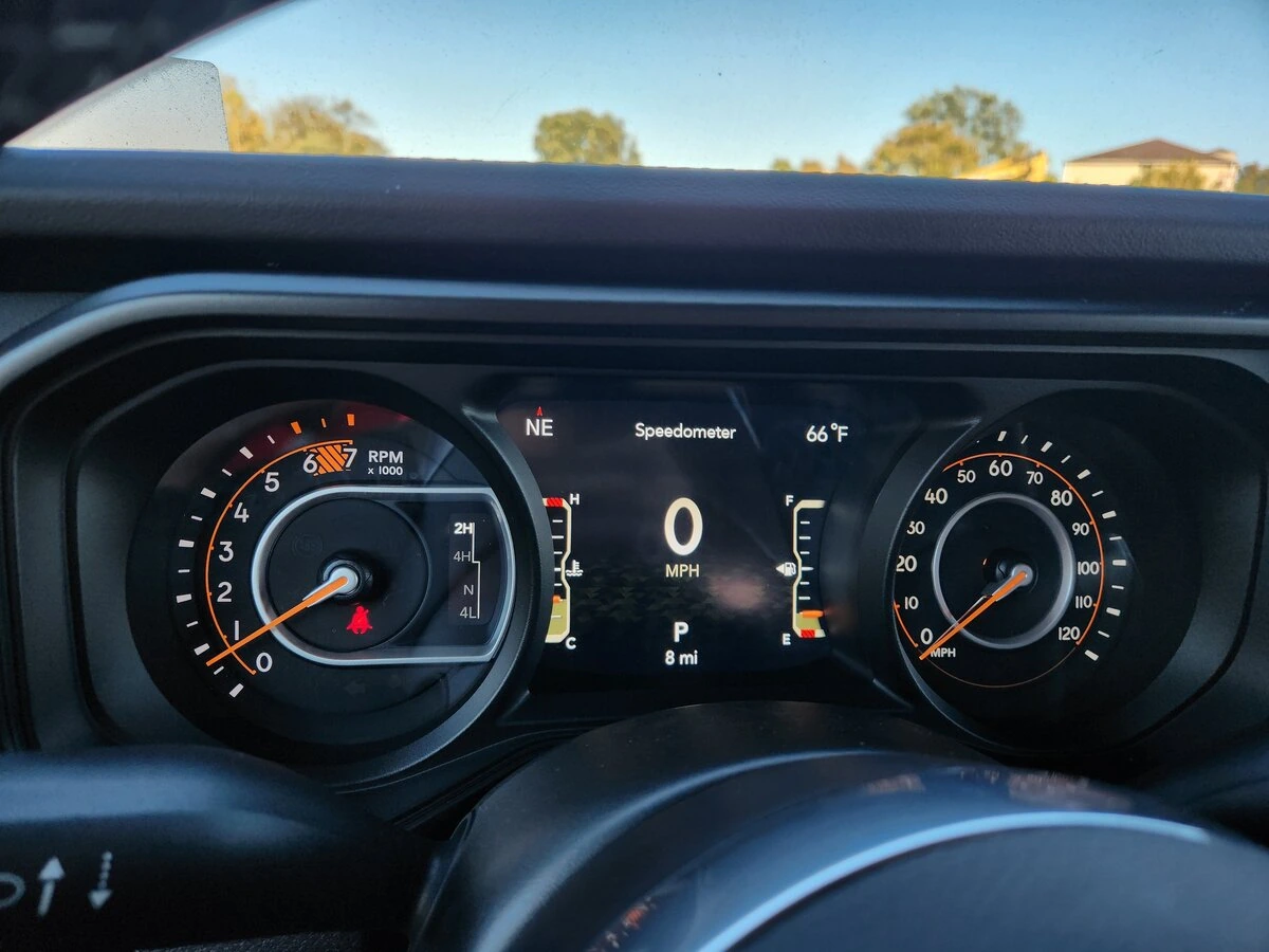 2025 Jeep Wrangler 4-Door Sahara - Photo 28