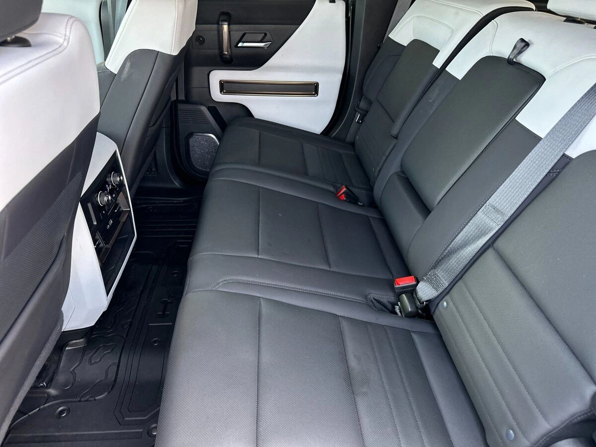 2024 GMC HUMMER EV 2X - Photo 12