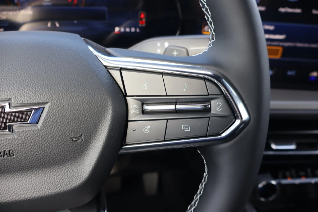 2027 Chevrolet Traverse LT - Photo 9