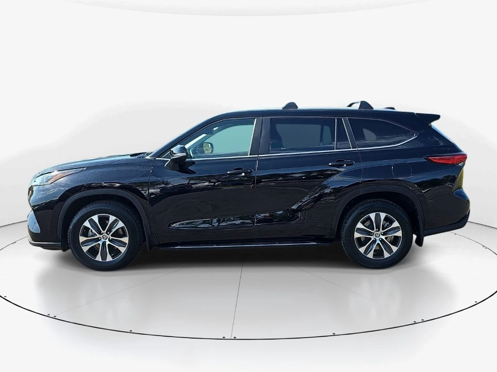 2023 Toyota Highlander XLE - Photo 10