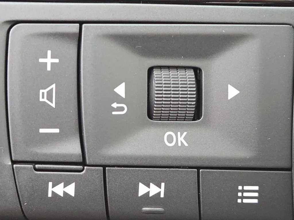 2026 Nissan Rogue Platinum photo 12
