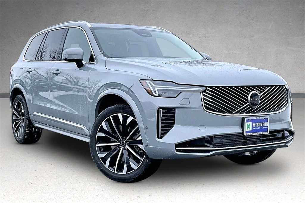 2026 Volvo - image 2