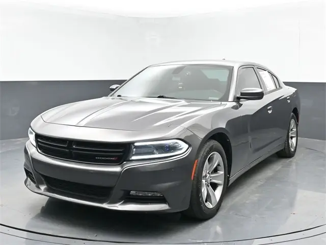 2015 Dodge Charger SXT photo 4