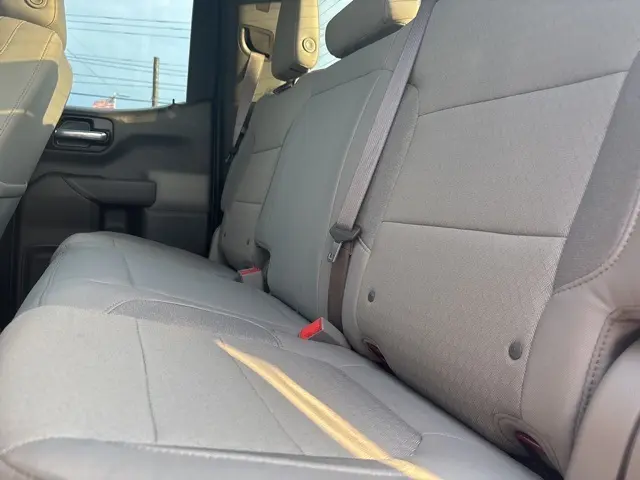 2021 Chevrolet Silverado 1500 LT photo 13