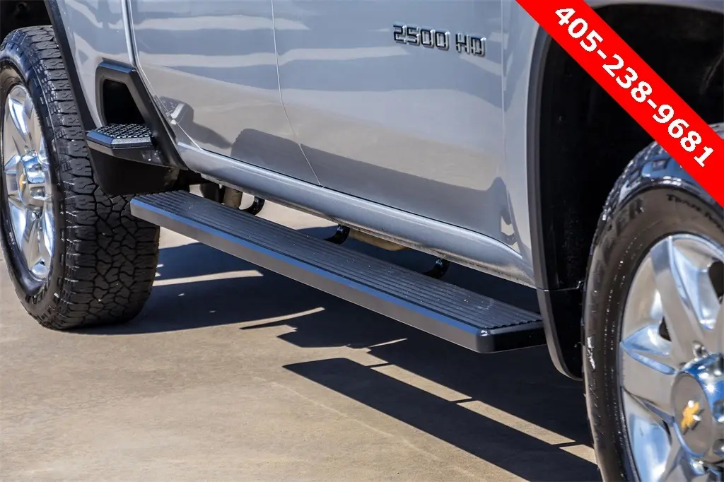 2023 Chevrolet Silverado 2500HD LTZ Z71 photo 2