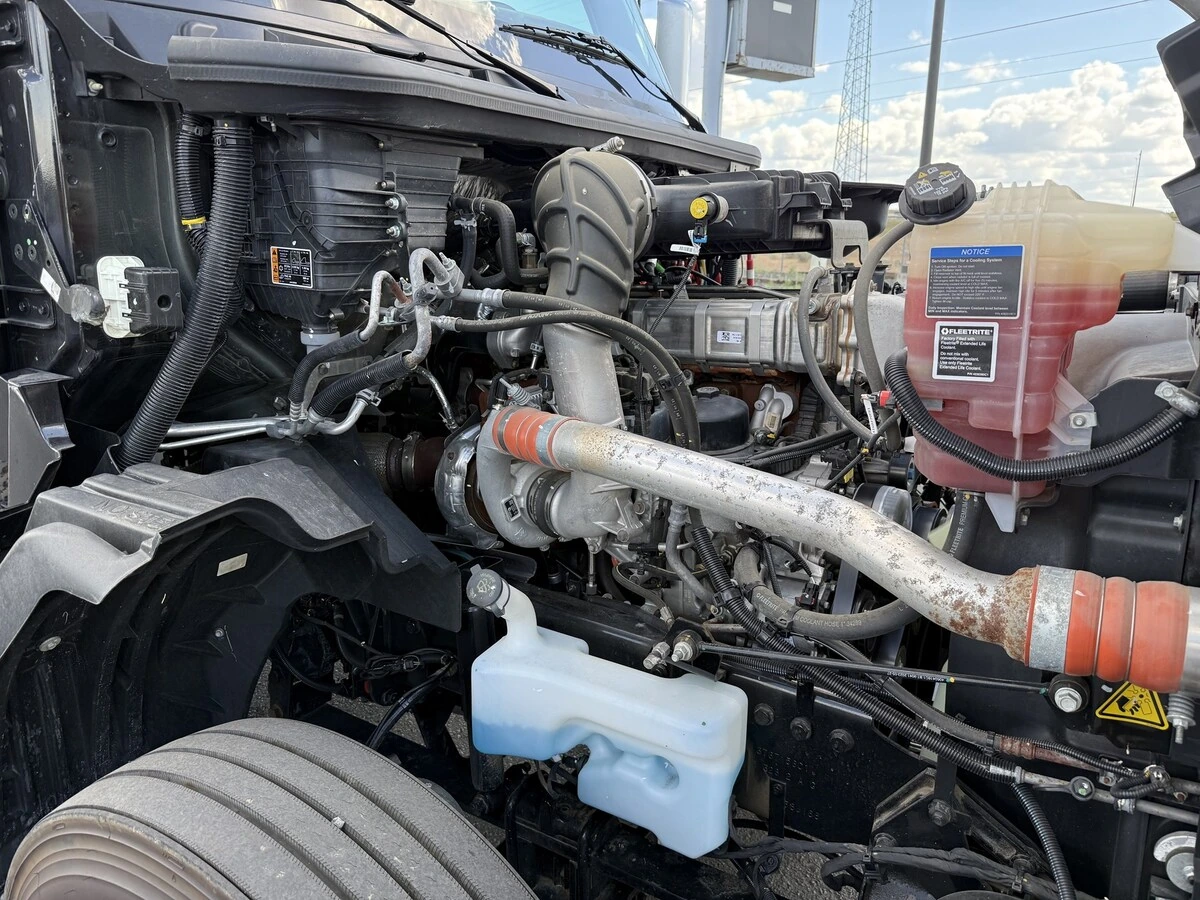 2024 International LT — photo 8