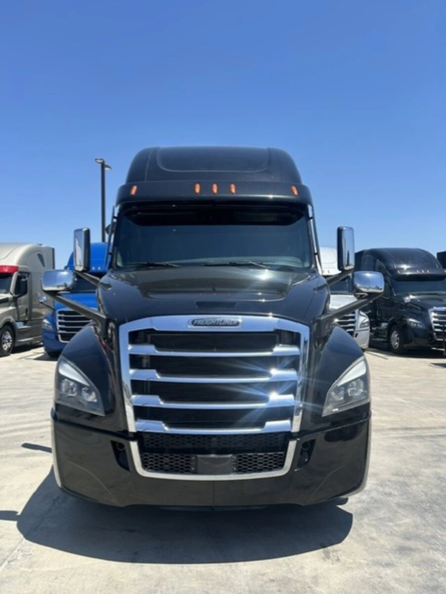 2022 Freightliner Cascadia — photo 5