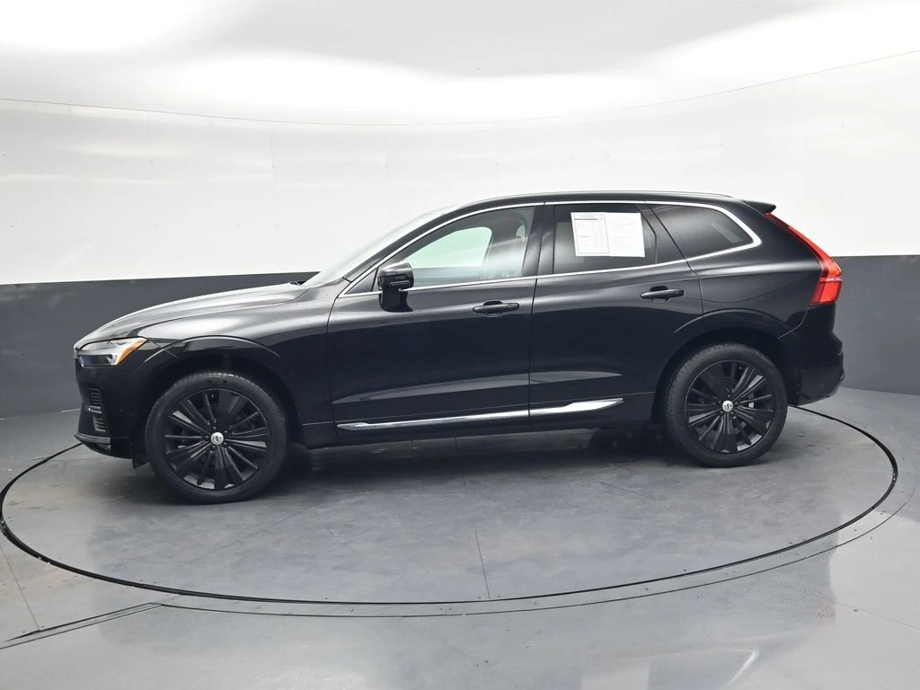 2022 Volvo - image 8