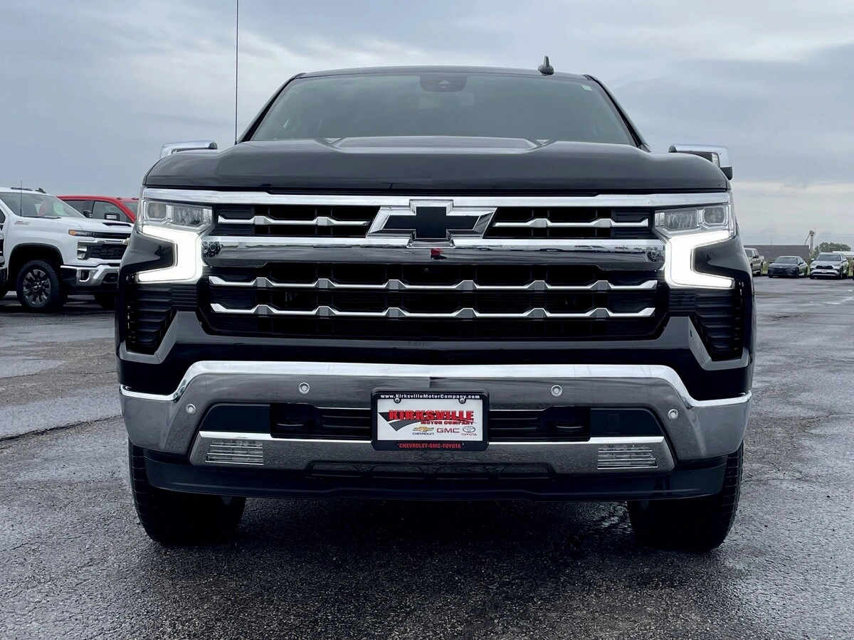 2024 Chevrolet Silverado 1500 LTZ - Photo 10