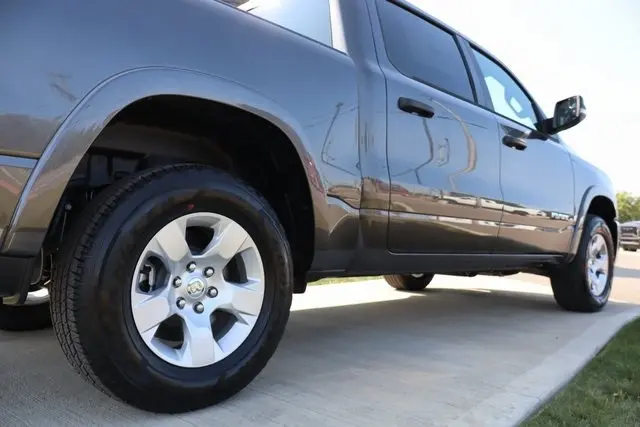 2025 Ram 1500 Big Horn photo 35