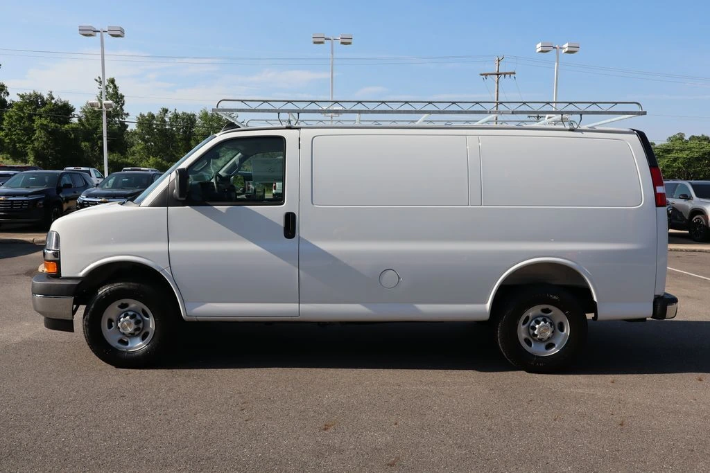 2025 Chevrolet Express Cargo Work Van - Photo 23