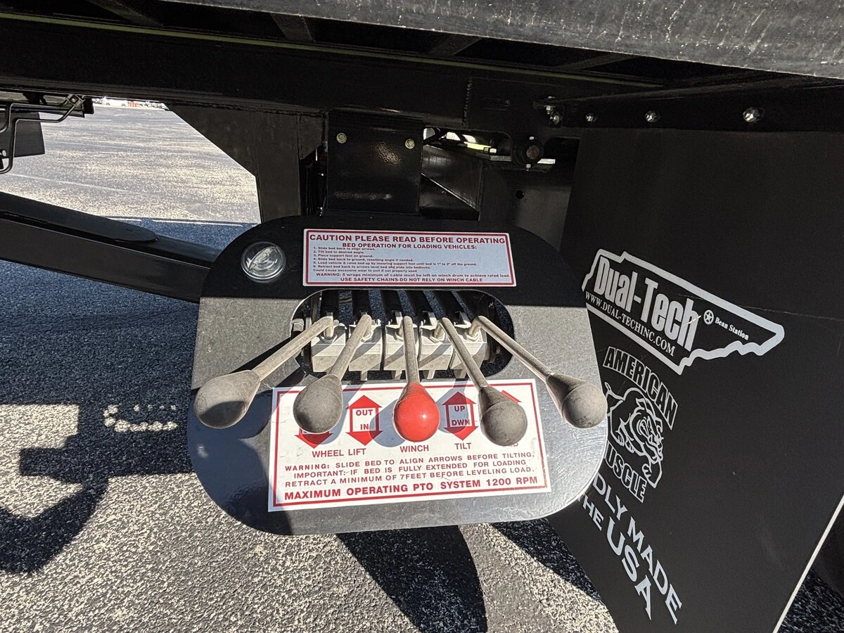 2025 Freightliner M2 106 in Knoxville, TN — photo 6