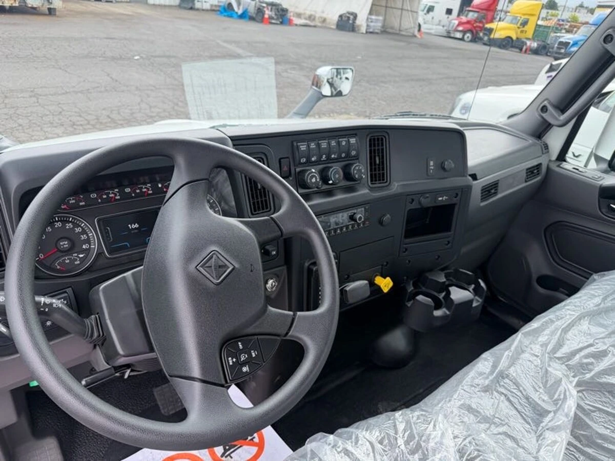 2027 International MV — photo 8