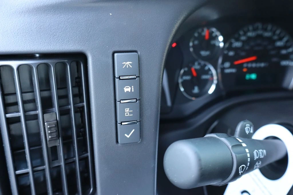2026 Chevrolet Express Cargo Work Van - Photo 17