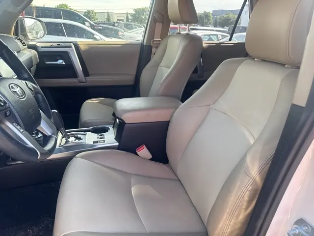 2017 Toyota 4Runner SR5 photo 10