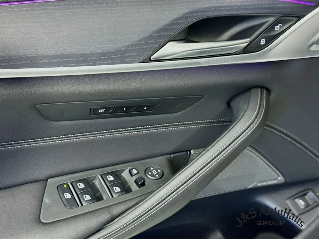 2022 Bmw M550i xDrive photo 22