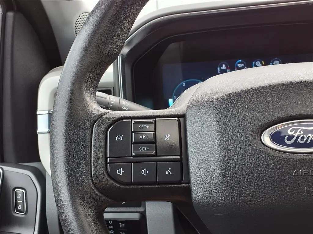 2023 Ford F-250 photo 30