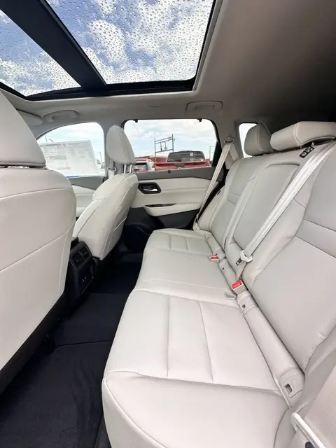 2026 Nissan Rogue SV photo 21