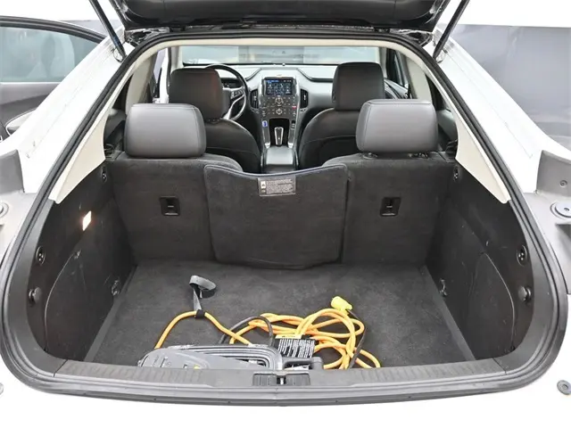 2012 Chevrolet Volt Base photo 22