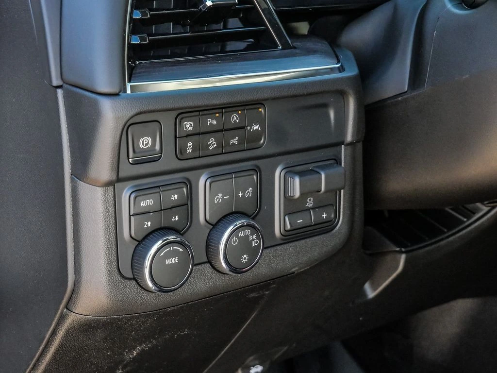 2026 Chevrolet Suburban LS - Photo 28