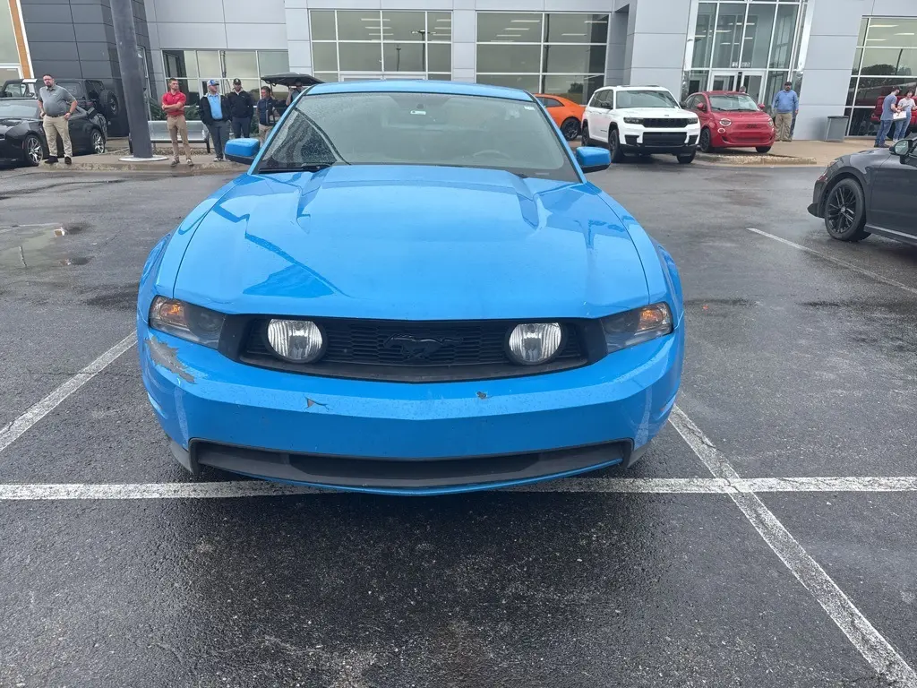 2010 Ford Mustang GT photo 2