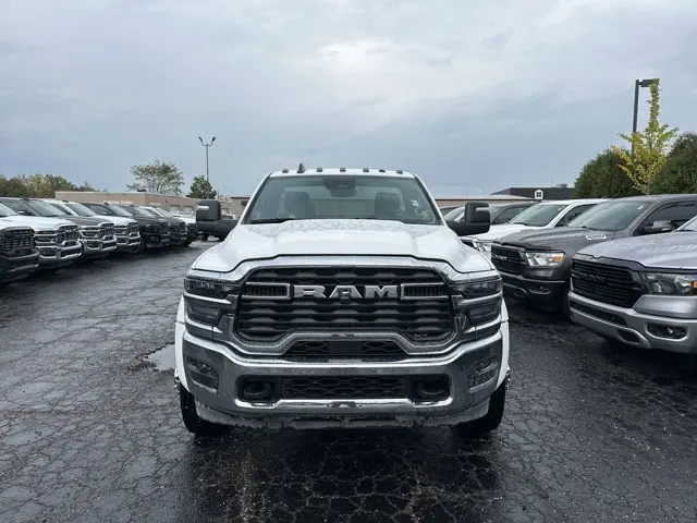 2025 Ram 5500 photo 3