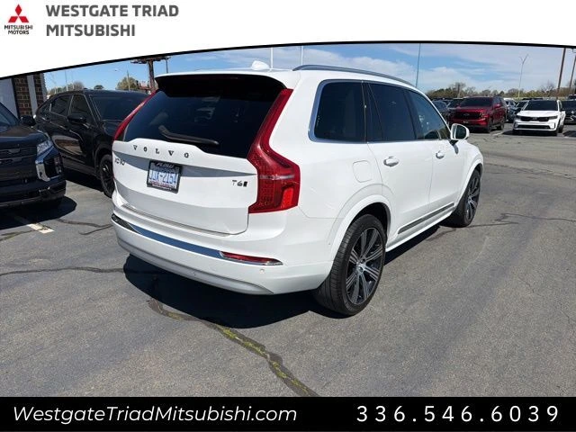 2022 Volvo - image 10