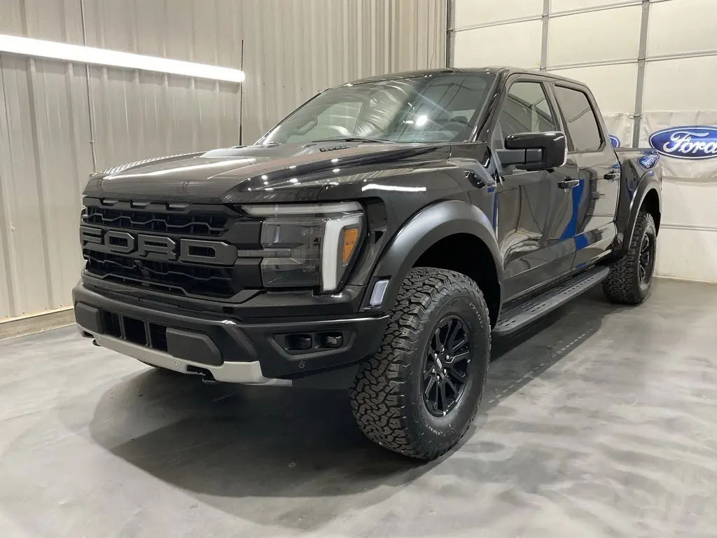 2025 Ford F-150 Raptor photo 3