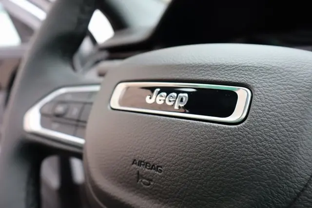 2025 Jeep Compass Latitude photo 22