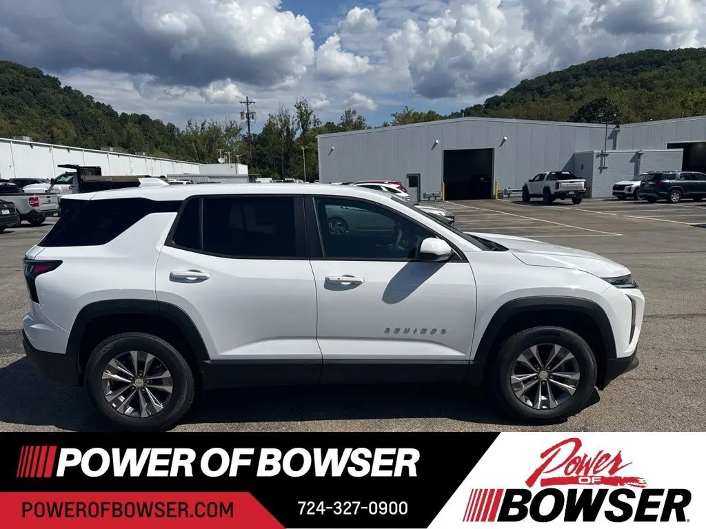 2026 Chevrolet Equinox LT photo 4