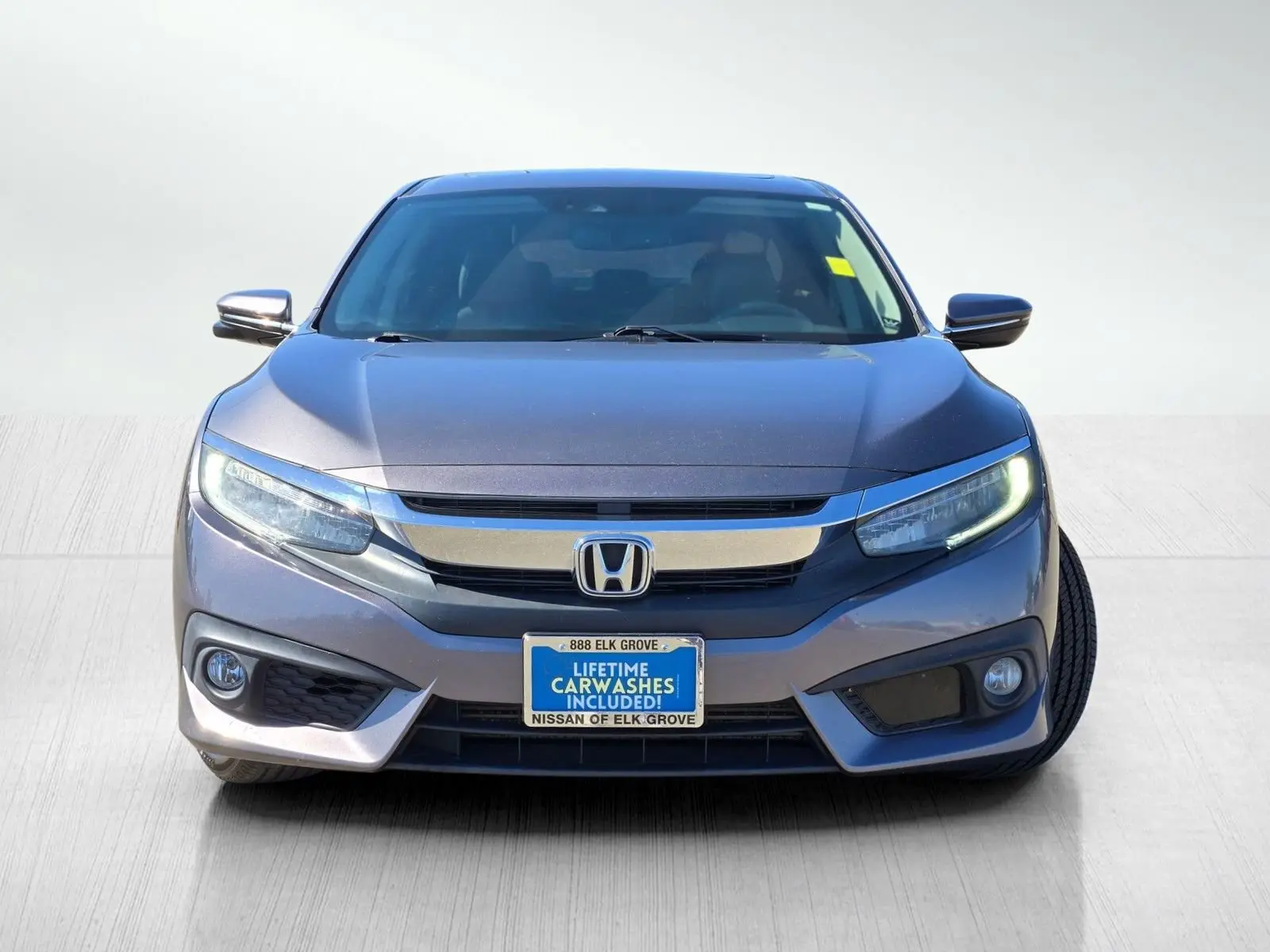 2017 Honda Civic Touring photo 2