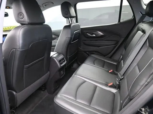 2024 Gmc Terrain SLT photo 9