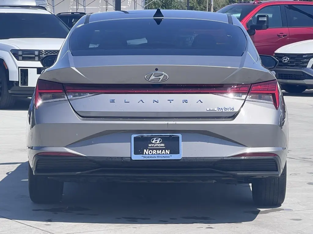 2023 Hyundai Elantra Hybrid Blue photo 4