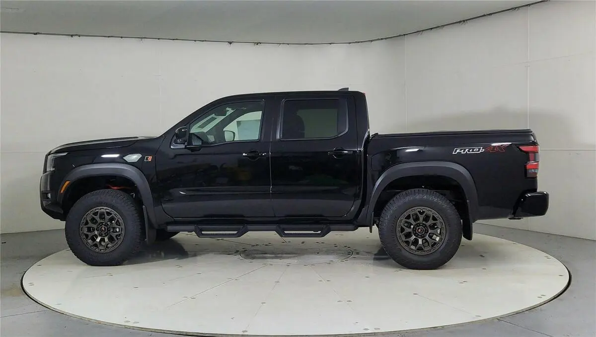 2026 Nissan Frontier PRO-4X photo 4