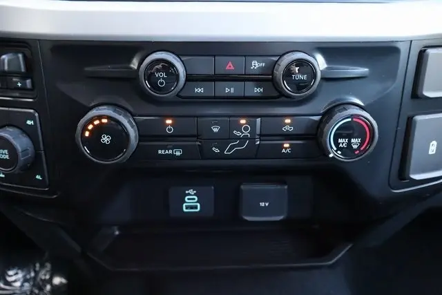2026 Ford F-350 photo 9