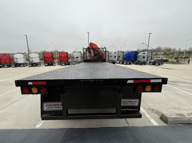 2018 Freightliner 114SD - image 8