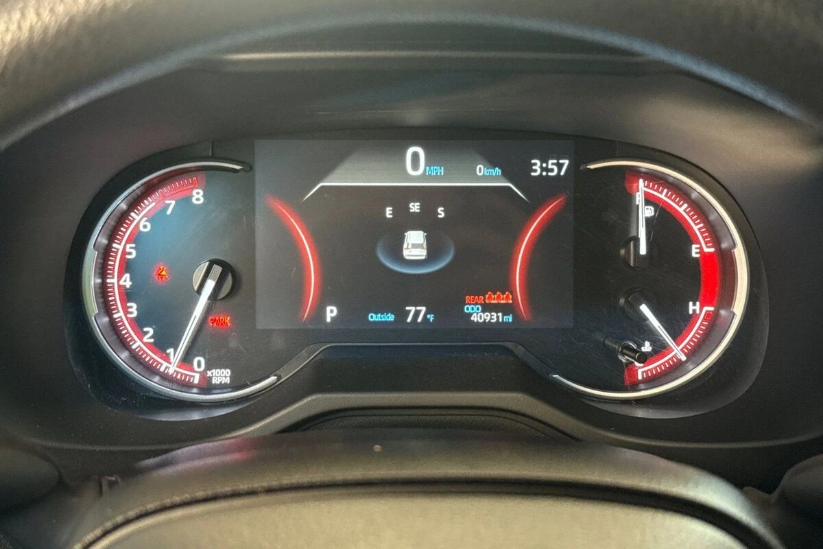 2025 Toyota RAV4 LE - Photo 23