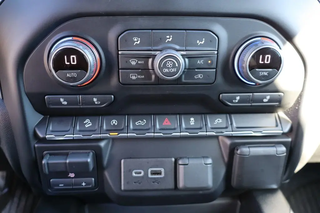 2021 Chevrolet Silverado Trail Boss LT photo 22