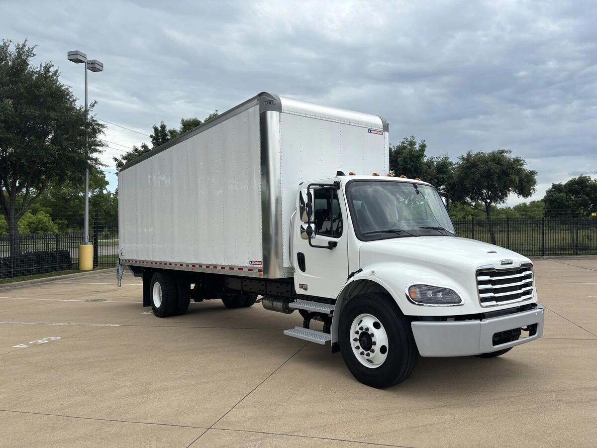 2027 Freightliner M2 106 — photo 7