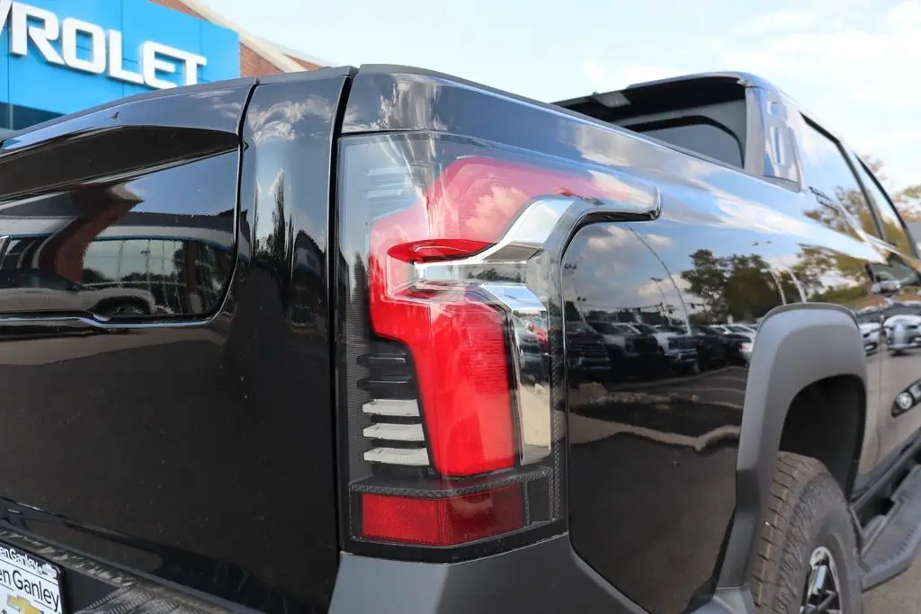2026 Chevrolet Silverado EV Trail Boss photo 36