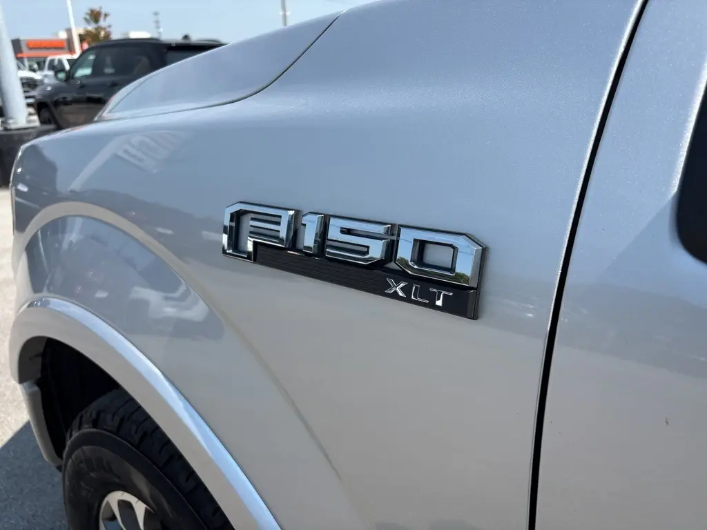 2018 Ford F-150 XLT photo 9