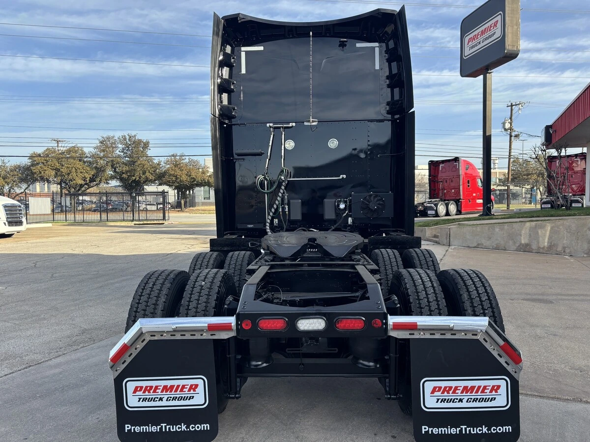 2023 Peterbilt 579 - image 6