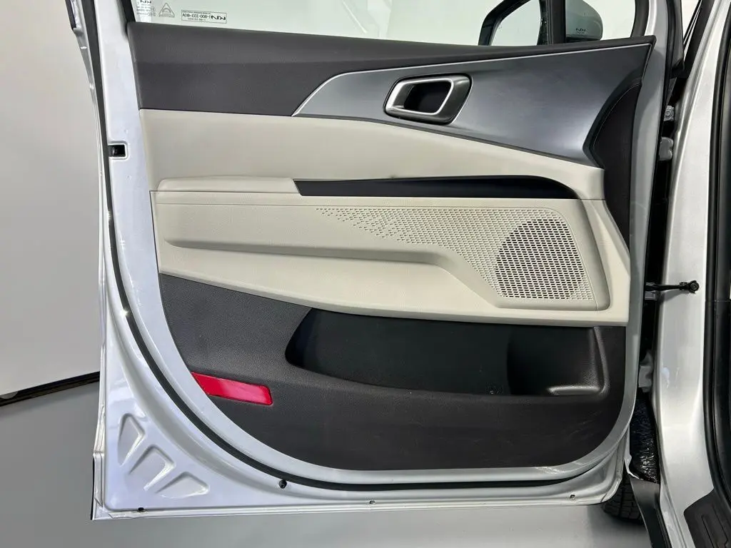 2022 Kia Carnival LXS photo 28