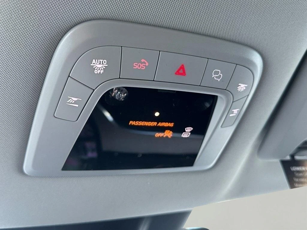 2025 Volvo - image 21