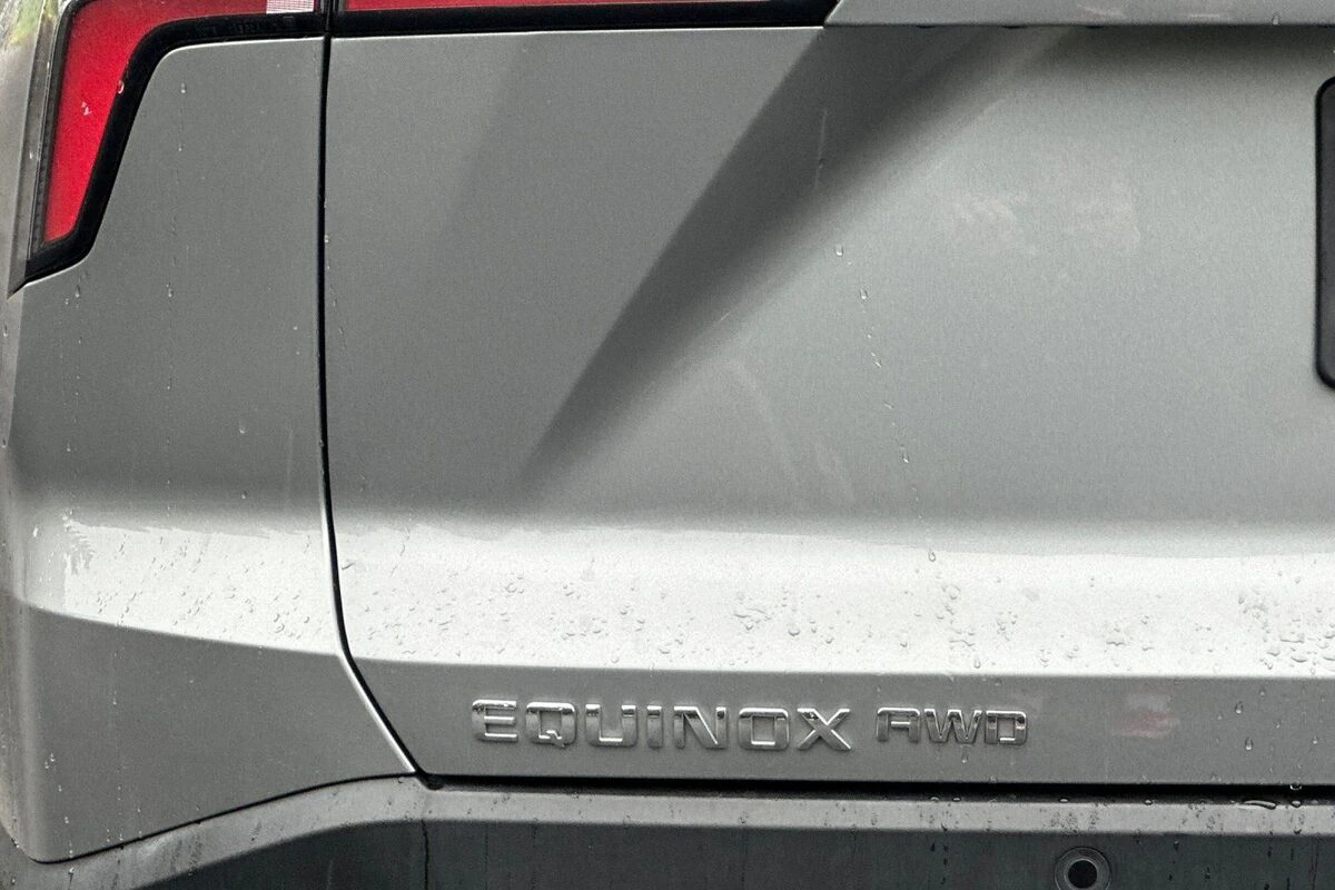 2025 Chevrolet Equinox LT - Photo 28
